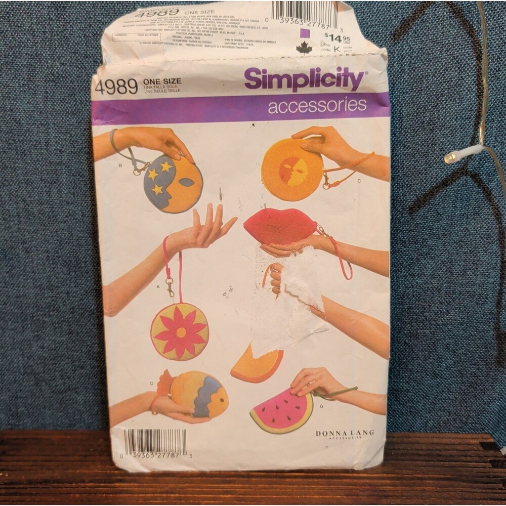 Simplicity 4989 Donna Lang Novelty Wristlet Bag Pattern Y2K